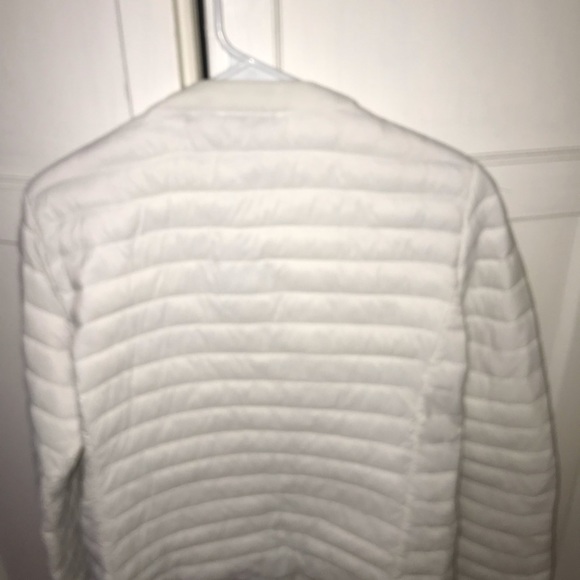 White puffer jacket - Picture 3 of 3